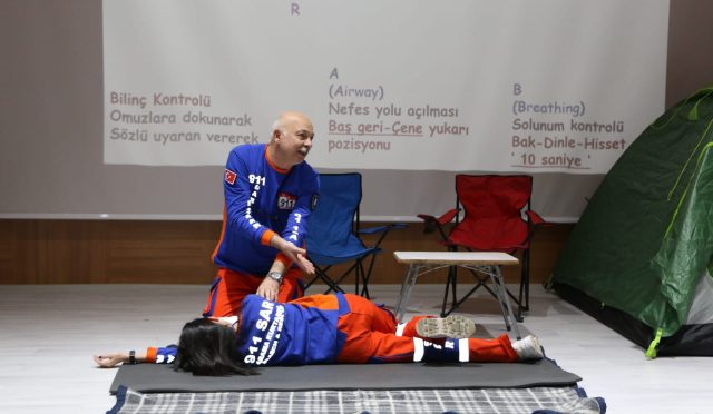Bandırma İktisadi ve İdari Bilimler Fakültesi Kampüste Seminer.