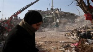 Depremde Enkaz Altında Hayatta Kalma Teknikleri: Uzman Görüşleri